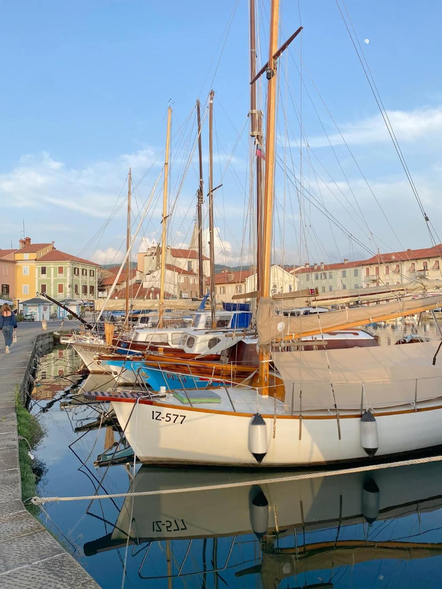 Apartma Rea Izola, Pergola & Terassa, Parking Exterior foto